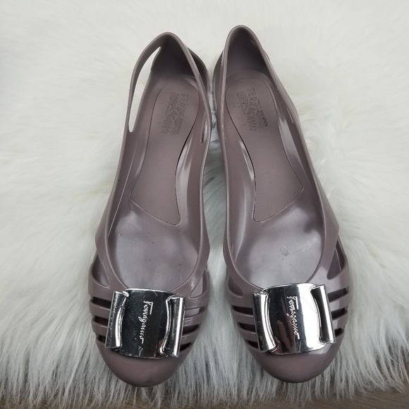 ferragamo bermuda flats